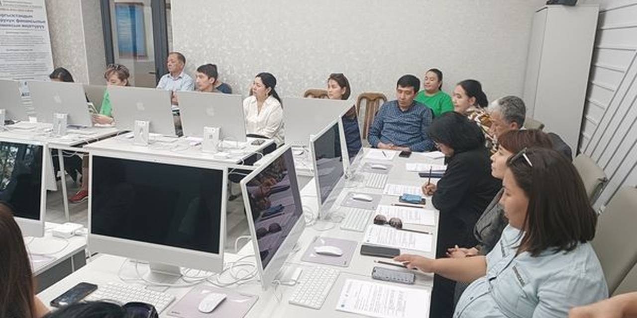 31 мая 2024 года сотрудники Университета Адам, проректор по учебной части Жамангулов А. А. и руководитель департамента «Экономика, туризм, менеджмент» Абыкеева М. А., приняли участие в семинаре «Механизмы финансовой автономии университетов в Кыргызстане»